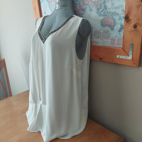 Penningtons Plus Size Womens Cream Tank Top with Embelishment V Neck Trim - Picture 5 of 12